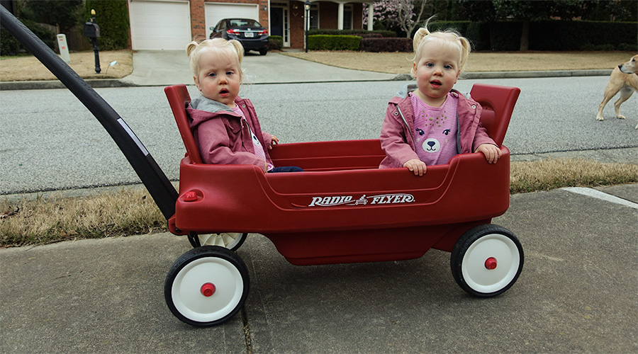 twins-wagon
